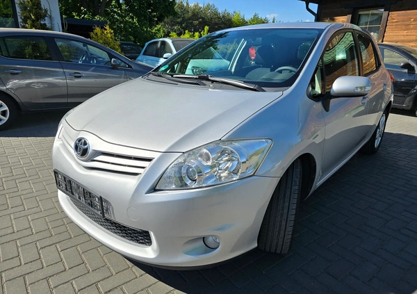 Toyota Auris cena 32977 przebieg: 174000, rok produkcji 2011 z Polanów małe 277